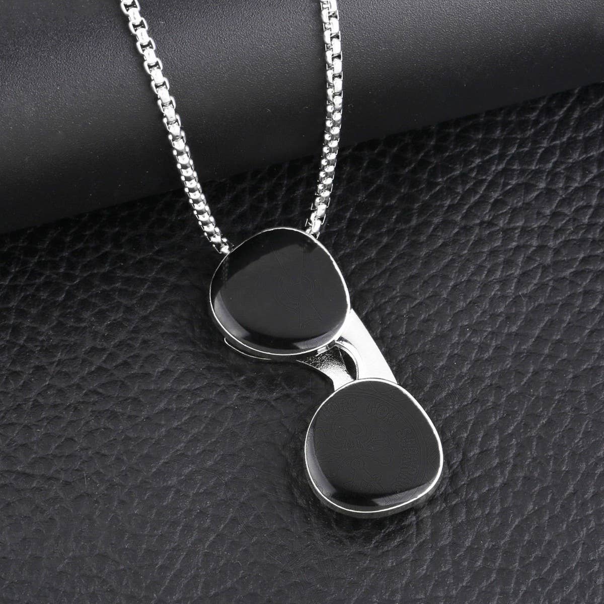 HIP HOP SUNGLASSES PENDANT NECKLACE