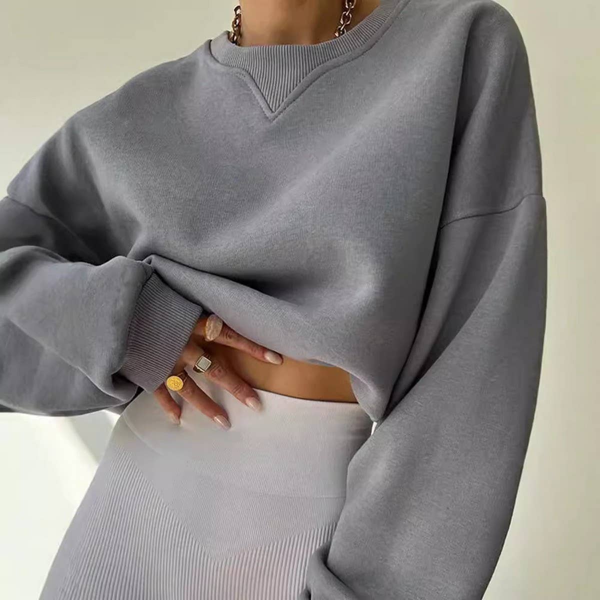 Slouchy thick round neck pullover hoodie