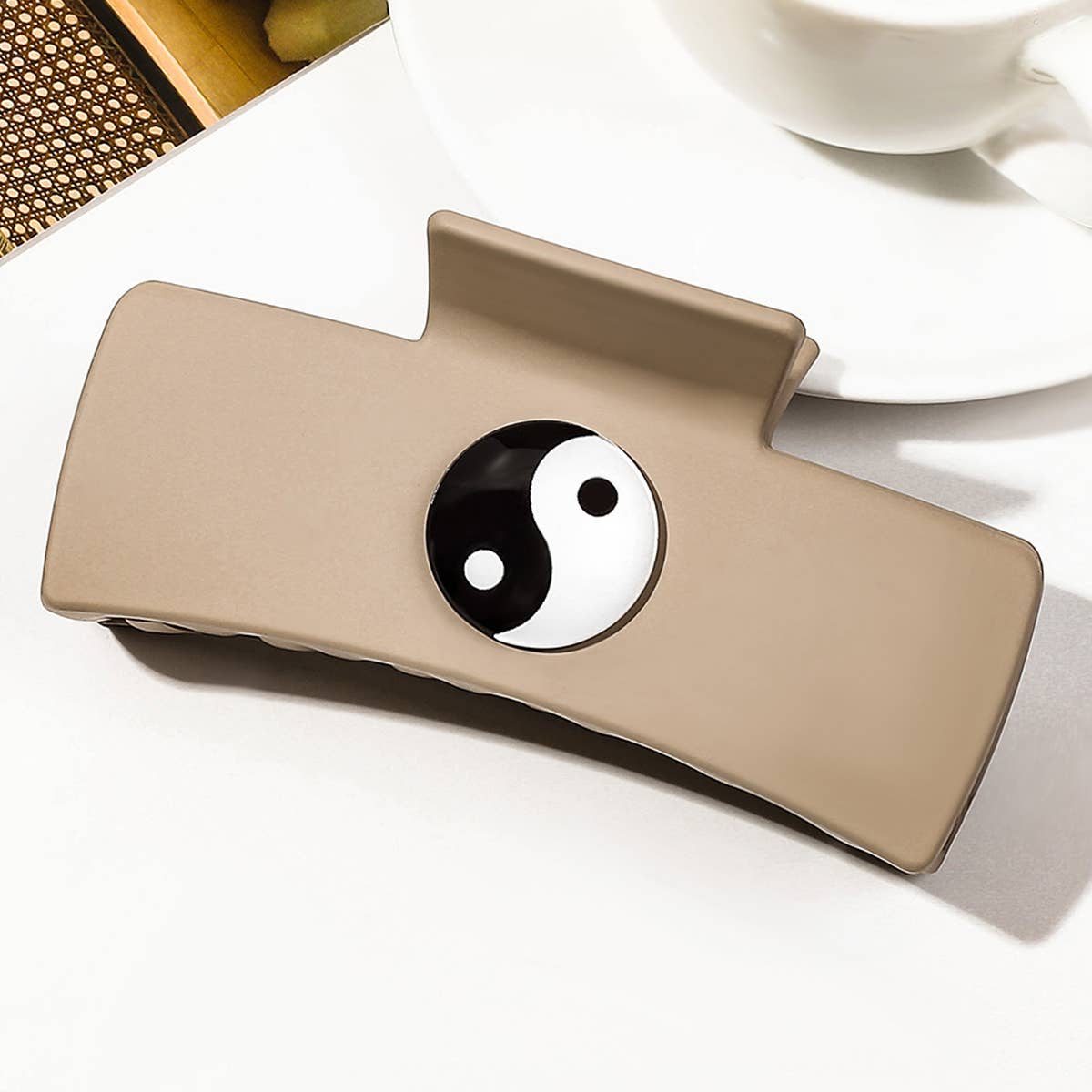 SIMPLE TAI CHI LOGO SHARK CLIP HAIR CLIP_CWAHA0938