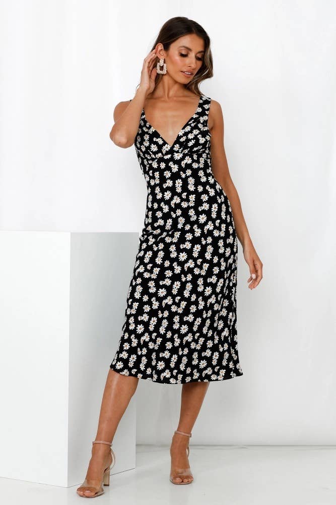 SMALL DAISY PRINT DEEP V-NECK HALTER DRESS