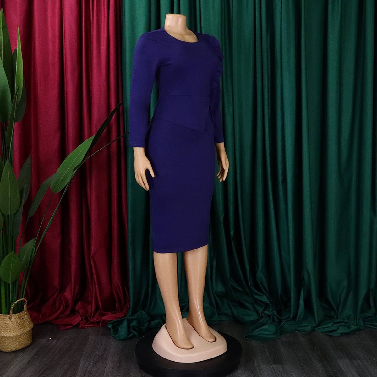 RUFFLE HEM SOLID COLOR ROUND NECK HIP DRESS