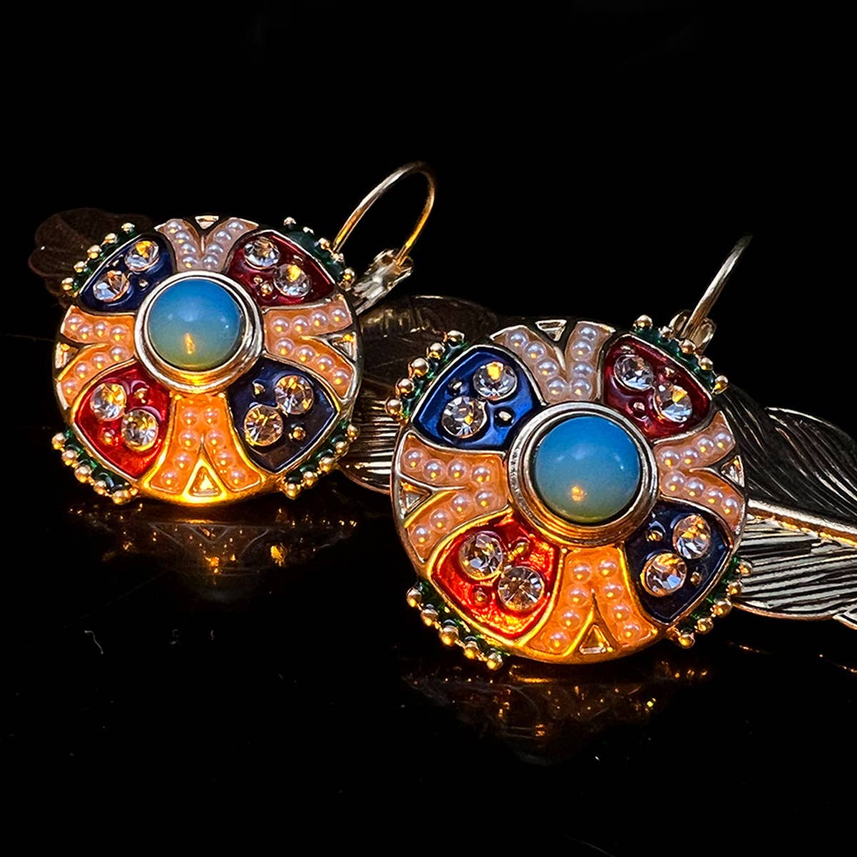 RETRO THREE-DIMENSIONAL DIAMOND EARRINGS