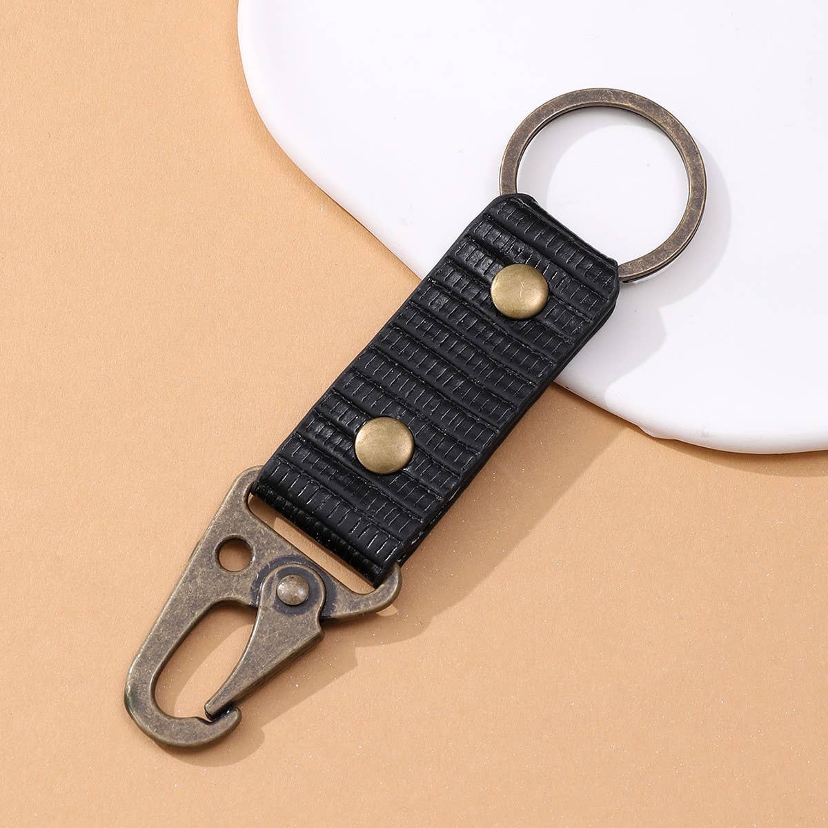 VINTAGE LEOPARD WEAVE LEATHER KEYCHAIN PENDANT