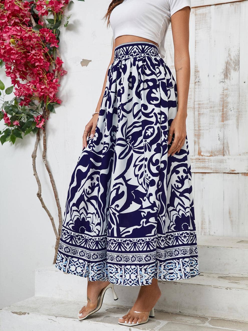 High-waisted blue white porcelain printed skirt