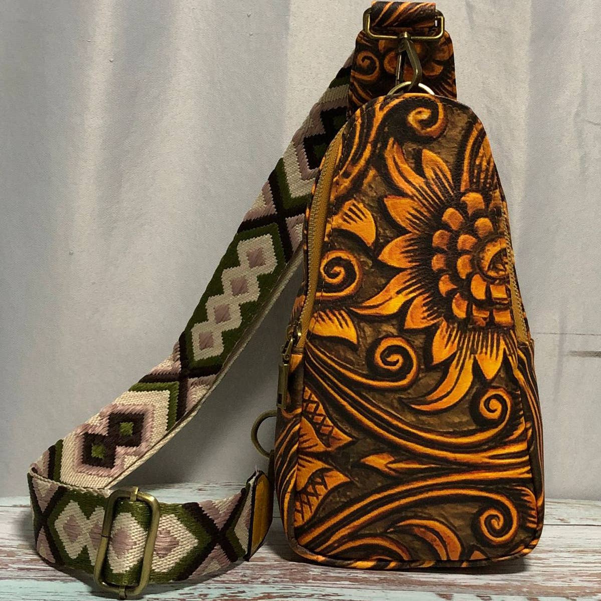 LEOPARD PRINT OUTDOOR SPORT BACKPACK CROSSBODY BAG_CWAB1398