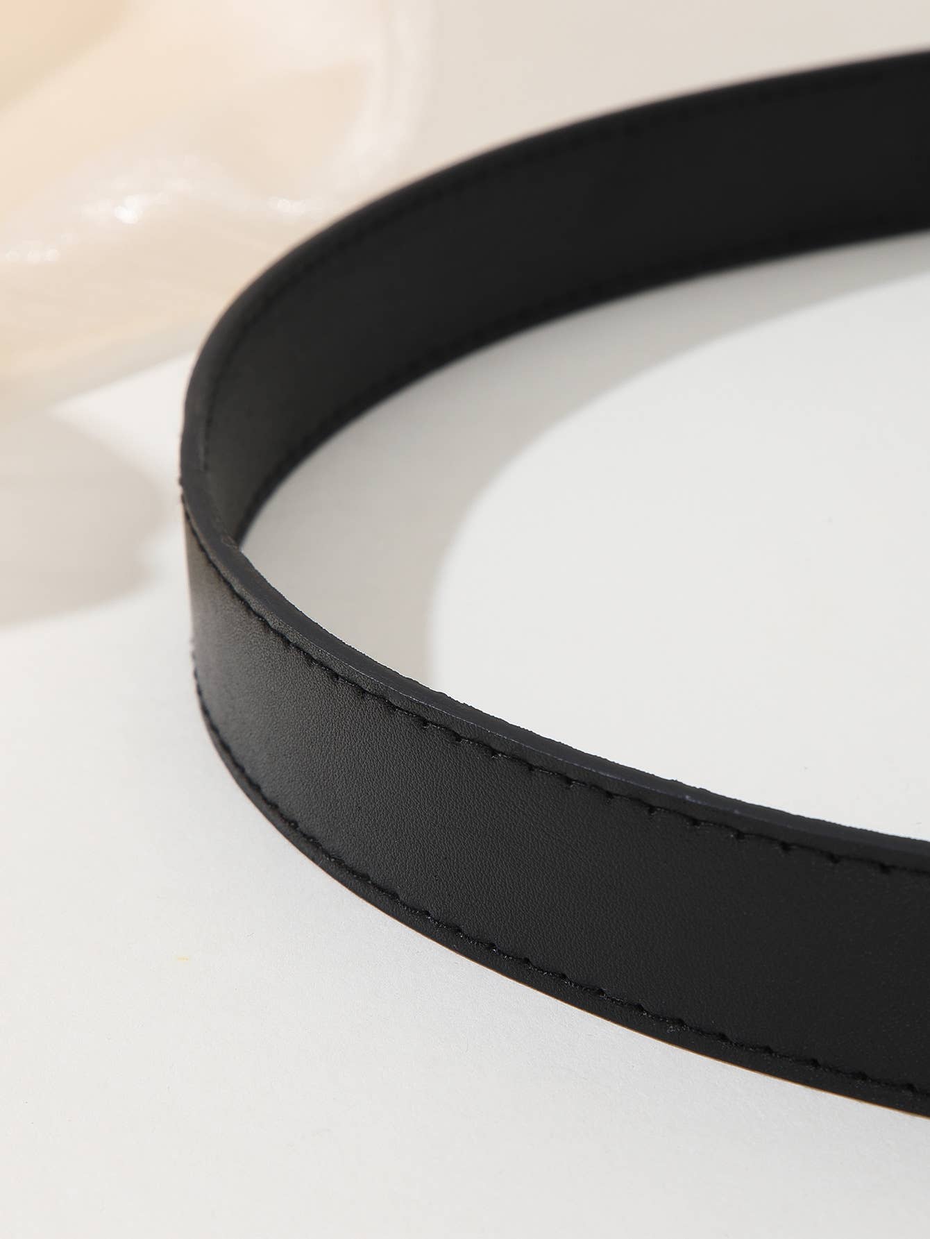 Simple and versatile star-buttoned trendy belt