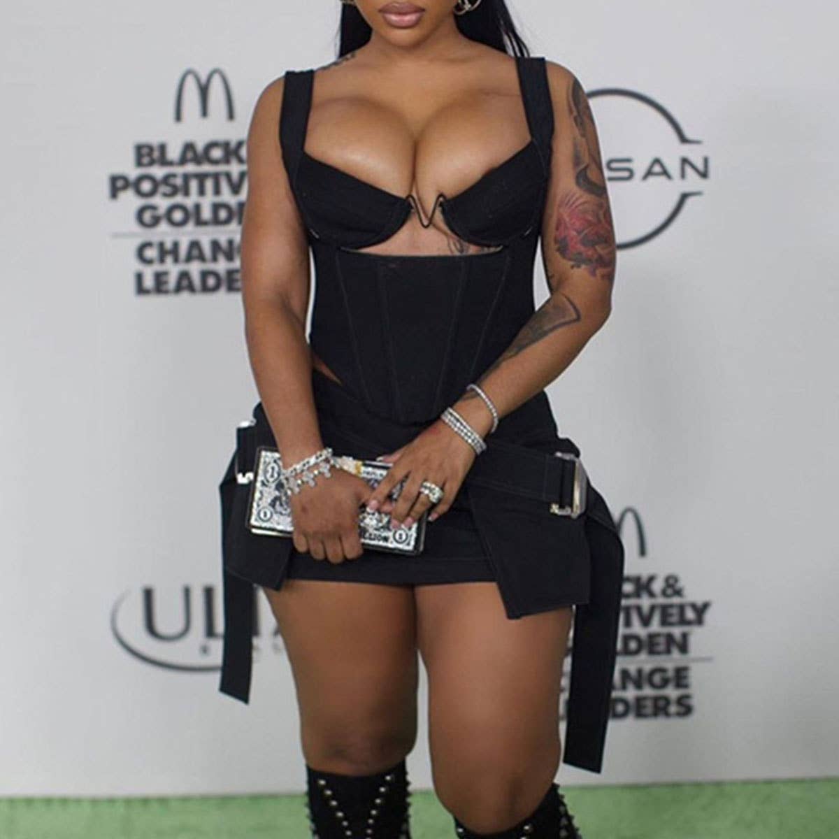 Patchwork skirt suit that covers the buttocks