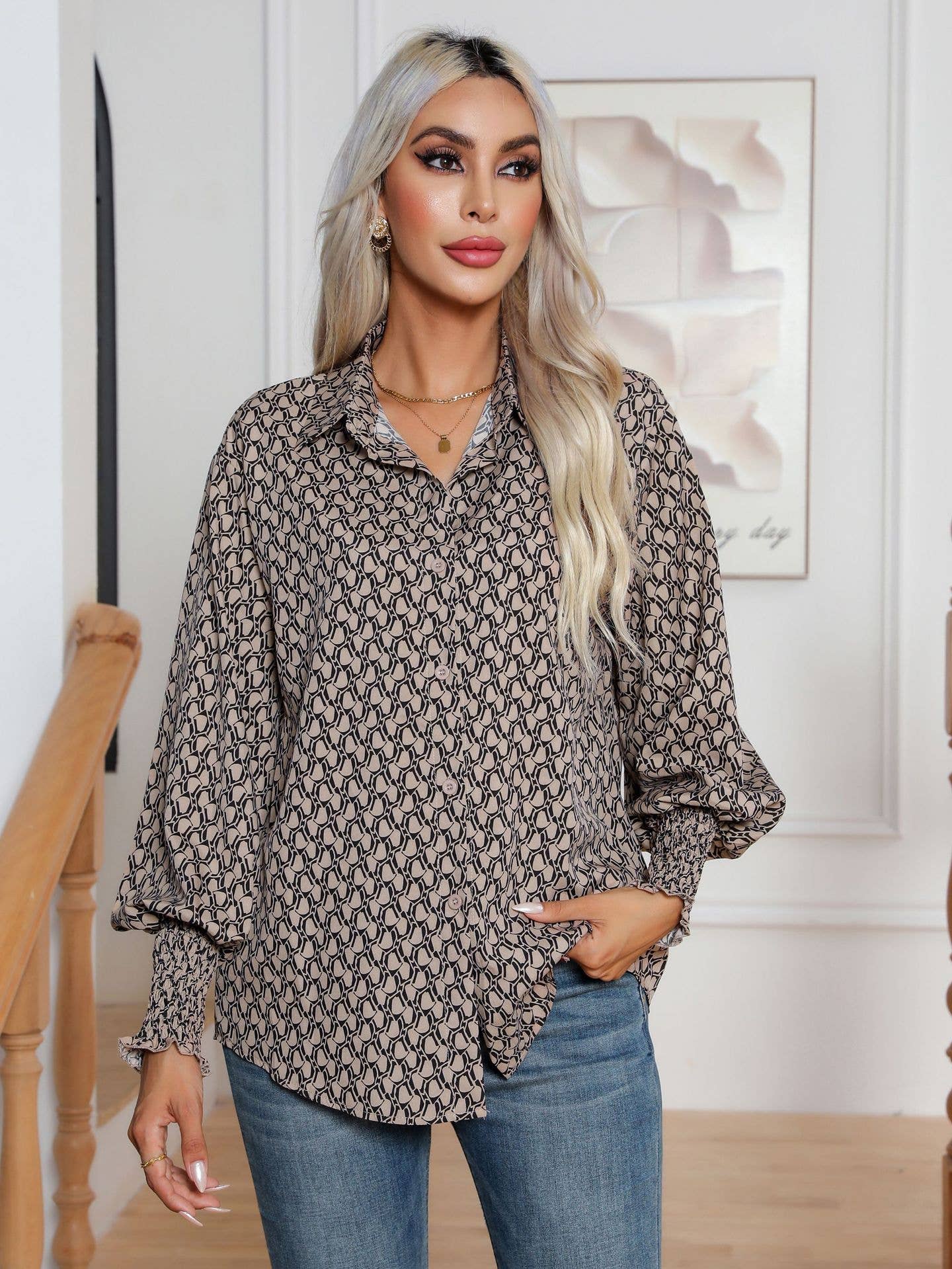 WOMEN'S SHIRT WITH PRINTED LANTERN SLEEVES