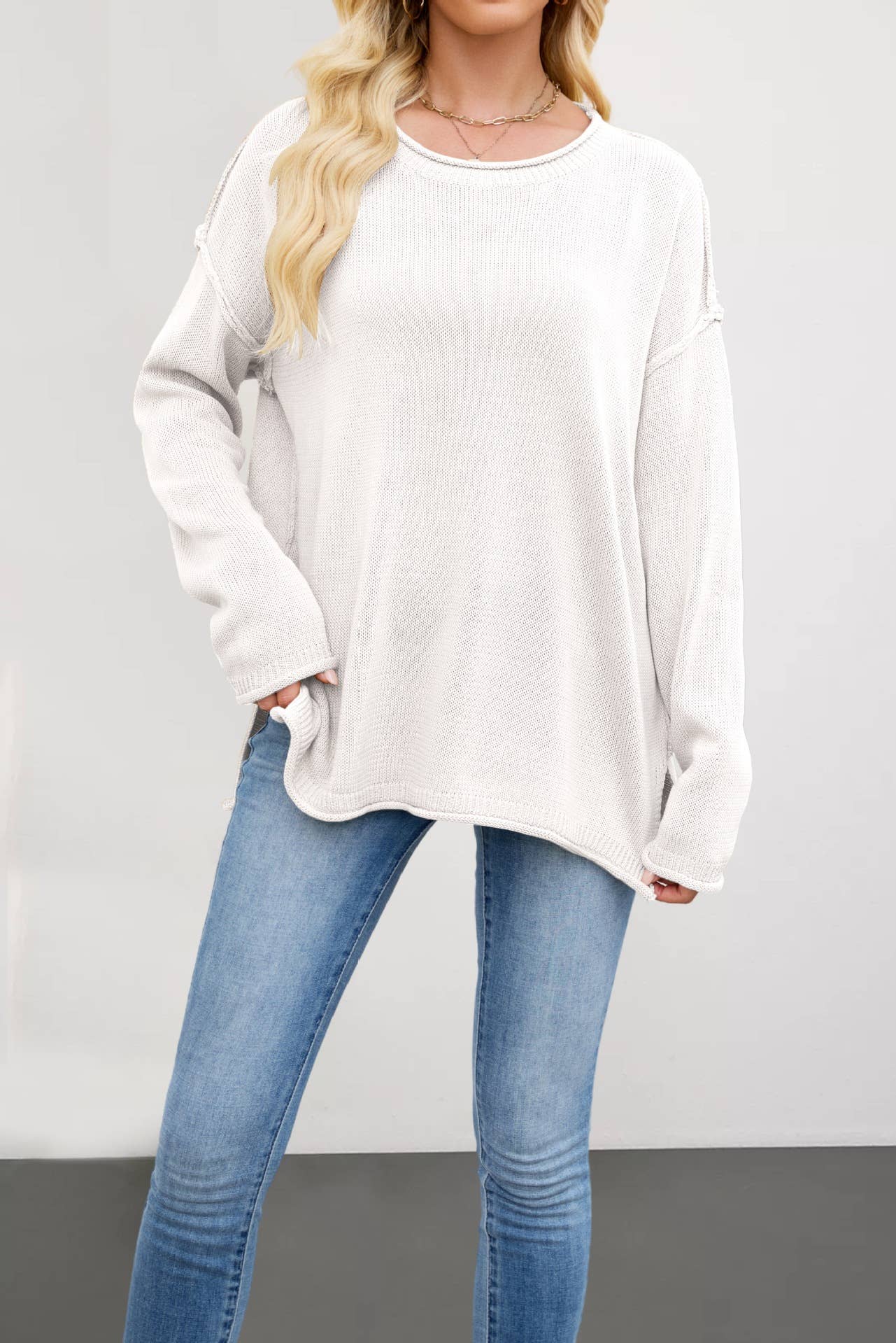 Solid color round-neck loose pullover sweater