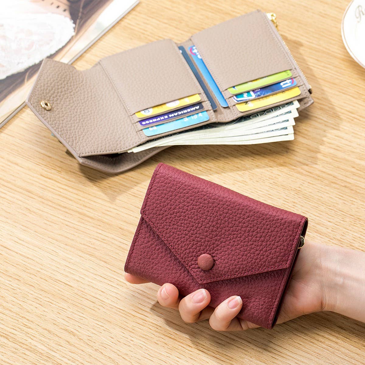 ULTRA-THIN LARGE CAPACITY SHORT LEATHER WALLET_CWAB3744