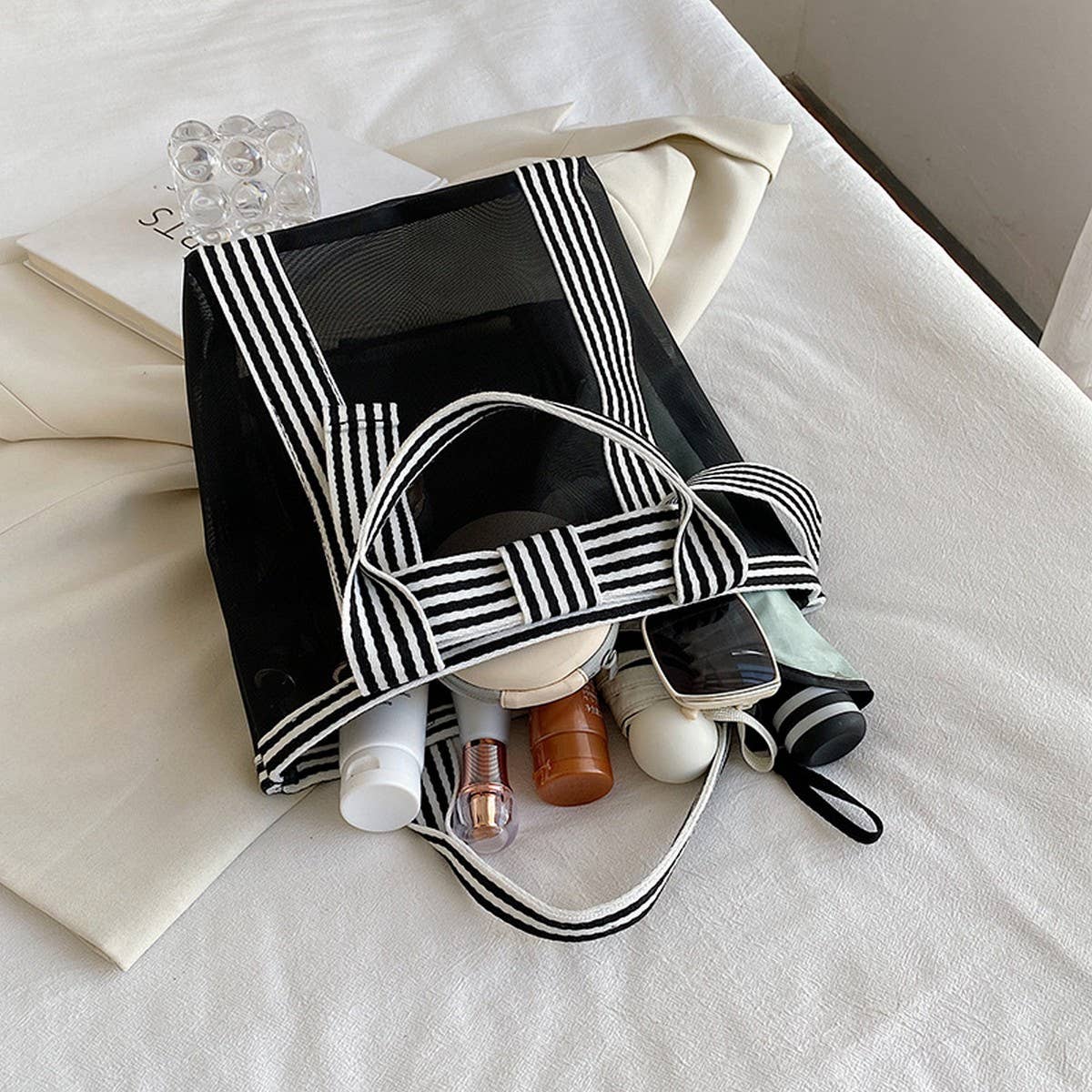 NEW BLACK AND WHITE MESH BOW COSMETIC BAG_CWAB4500