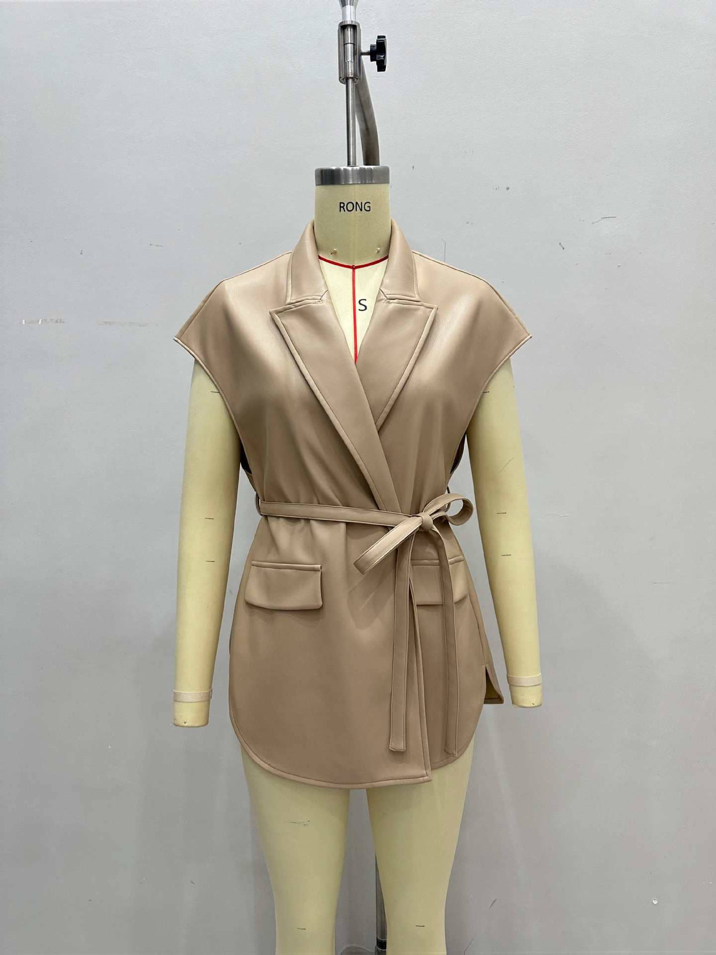 Sleeveless lace-up waist-cinching velvet vest