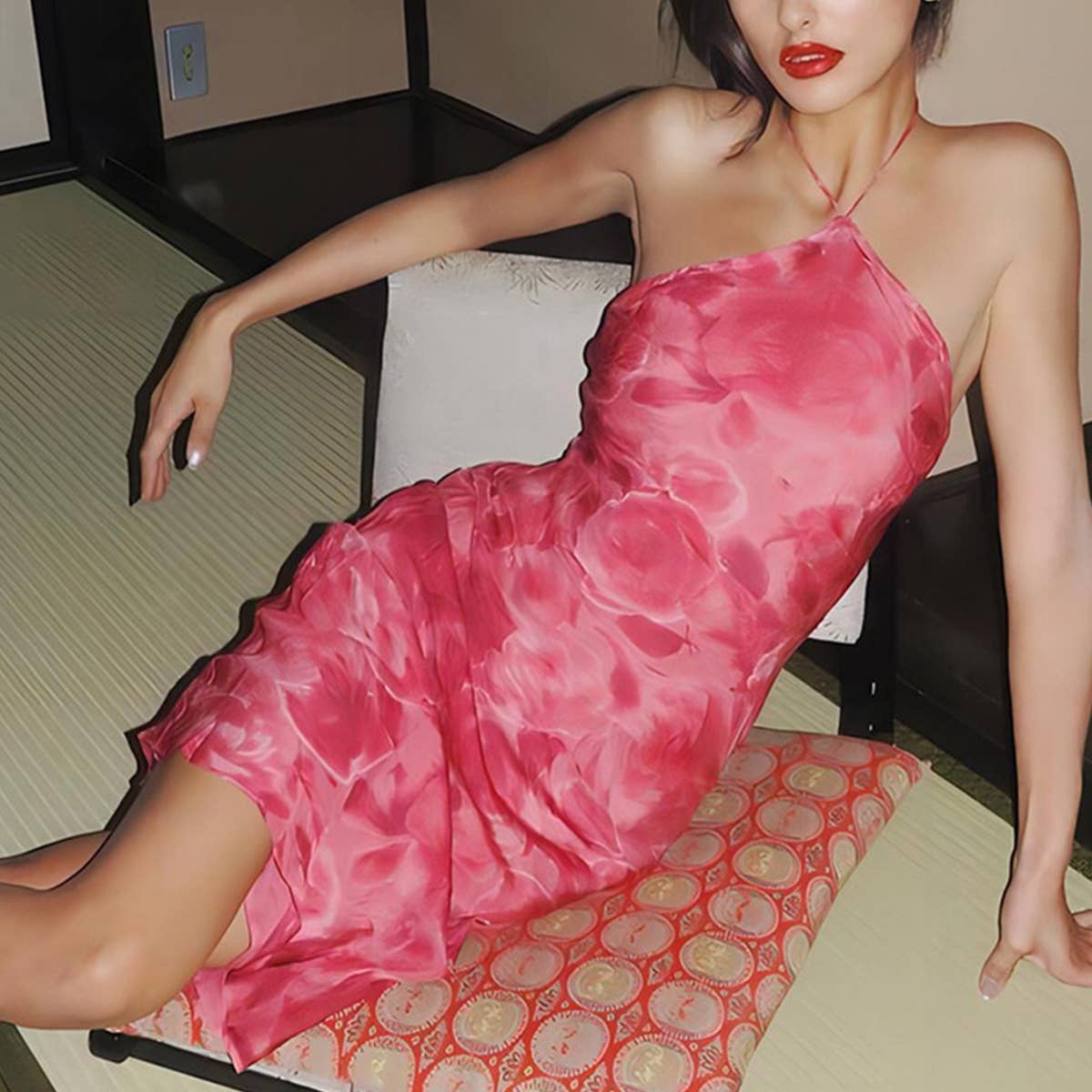 Print dress with neck and breast wrap