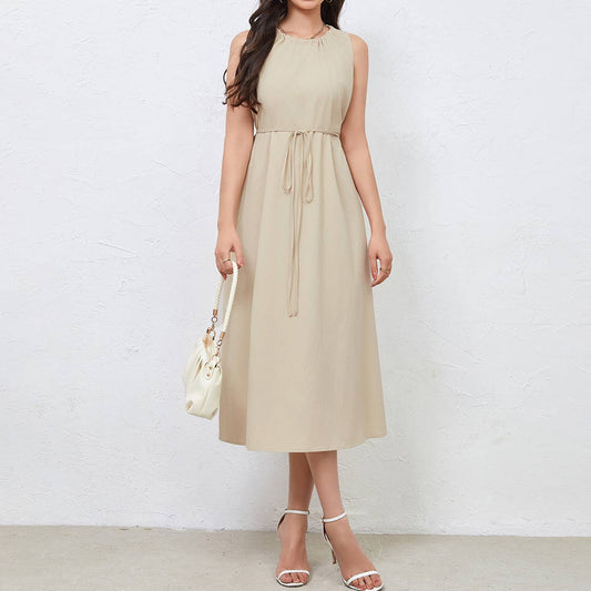 Stylish waist tie and pleated back dress