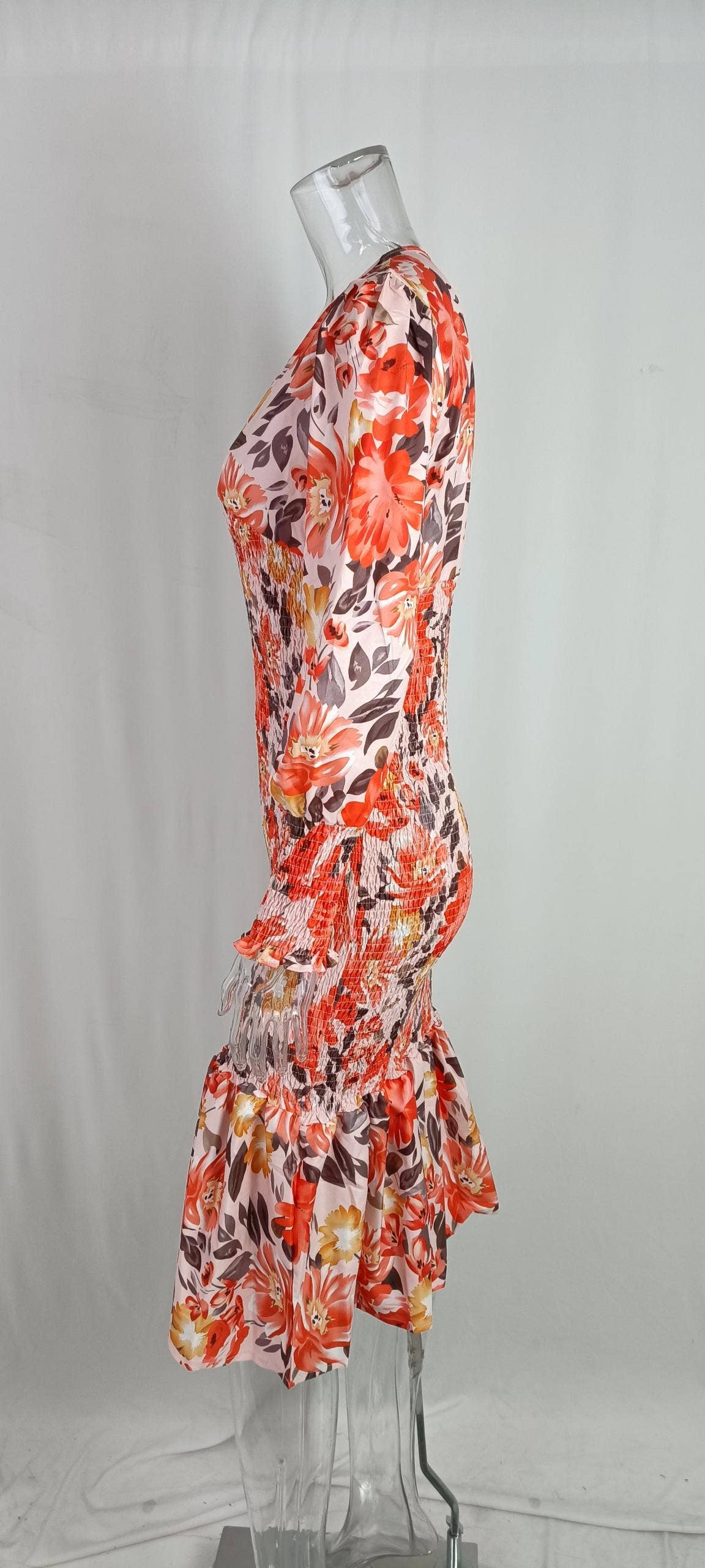 V-neck printed long-sleeve lace-up pack hip dress