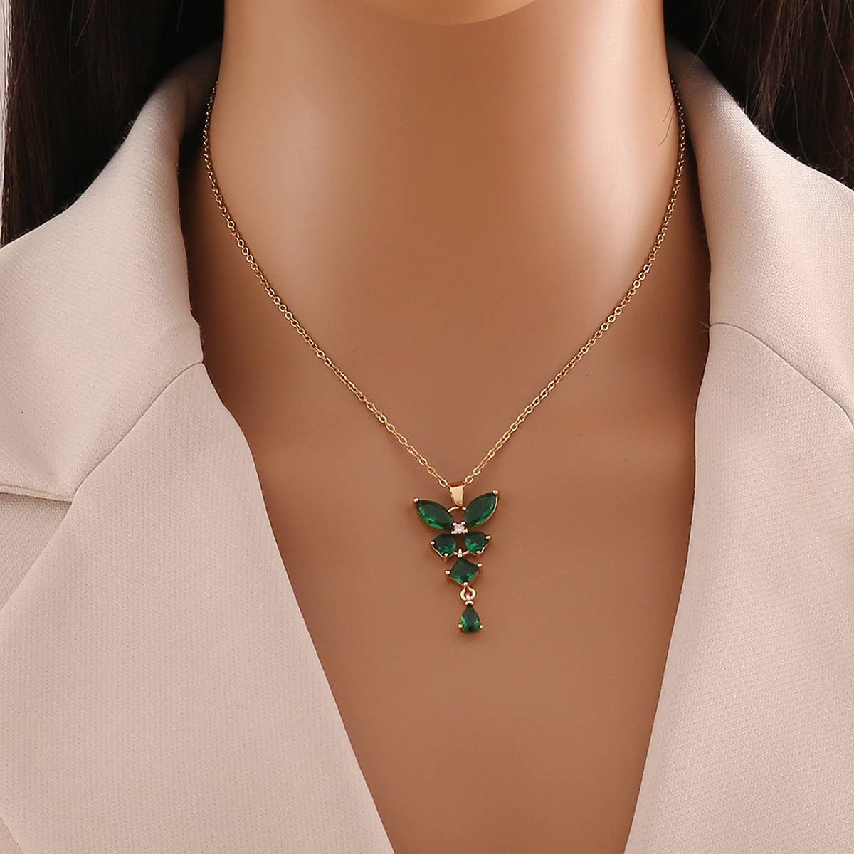 STYLISH BUTTERFLY TASSEL PENDANT NECKLACE_CWAHA0880