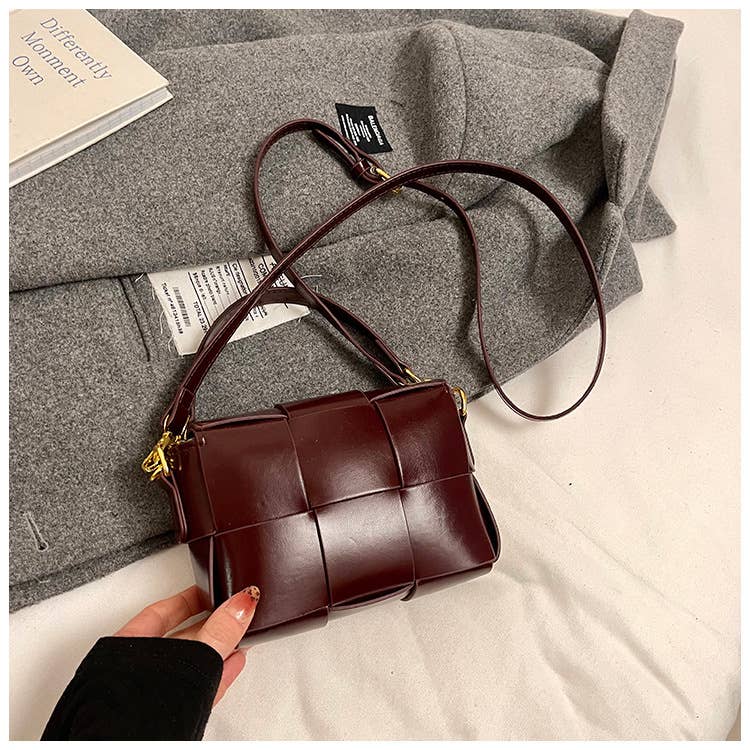Fashionable spliced crossbody riveted square bag