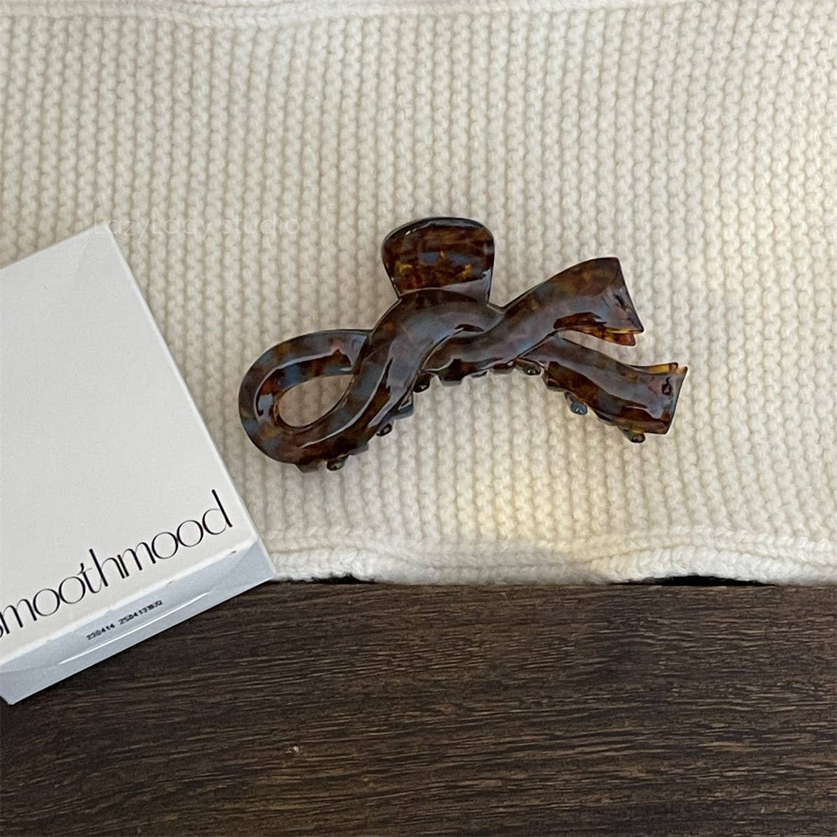 RETRO BOW NICHE DESIGN HAIRPIN_CWAHA2367