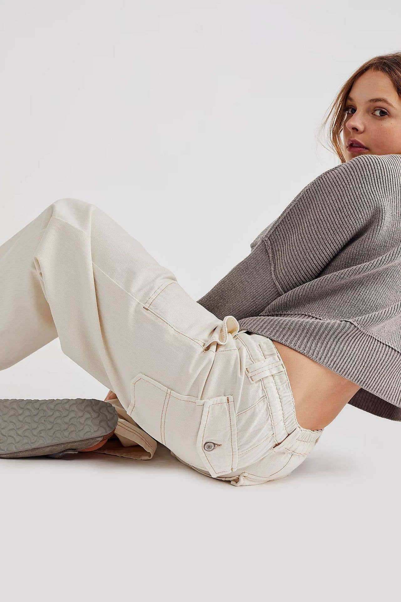 SOLID COLORS STRAIGHT LEG LARGE POCKETS JEANS