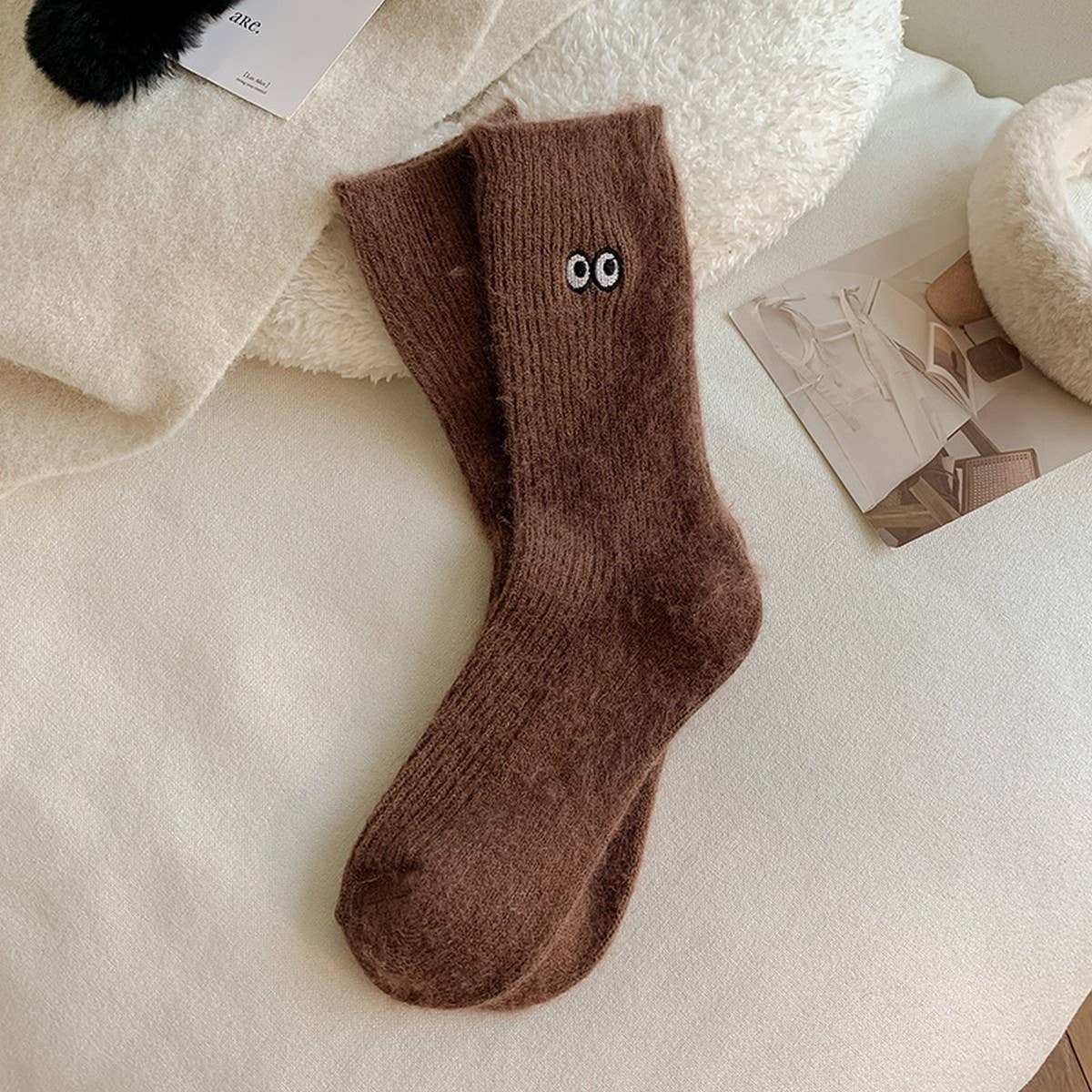 MID-TUBE SMALL EYE THICK WARM STACKED SOCKS