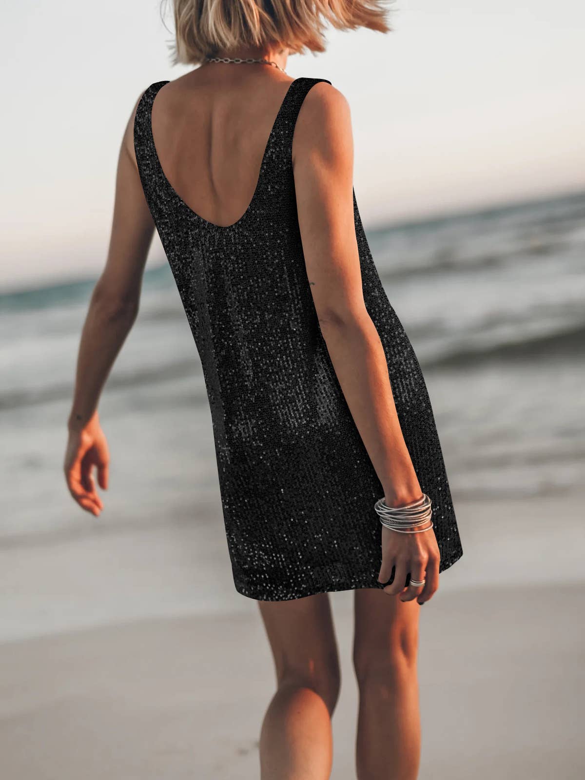 U-neck sleeveless loose backless vest dress