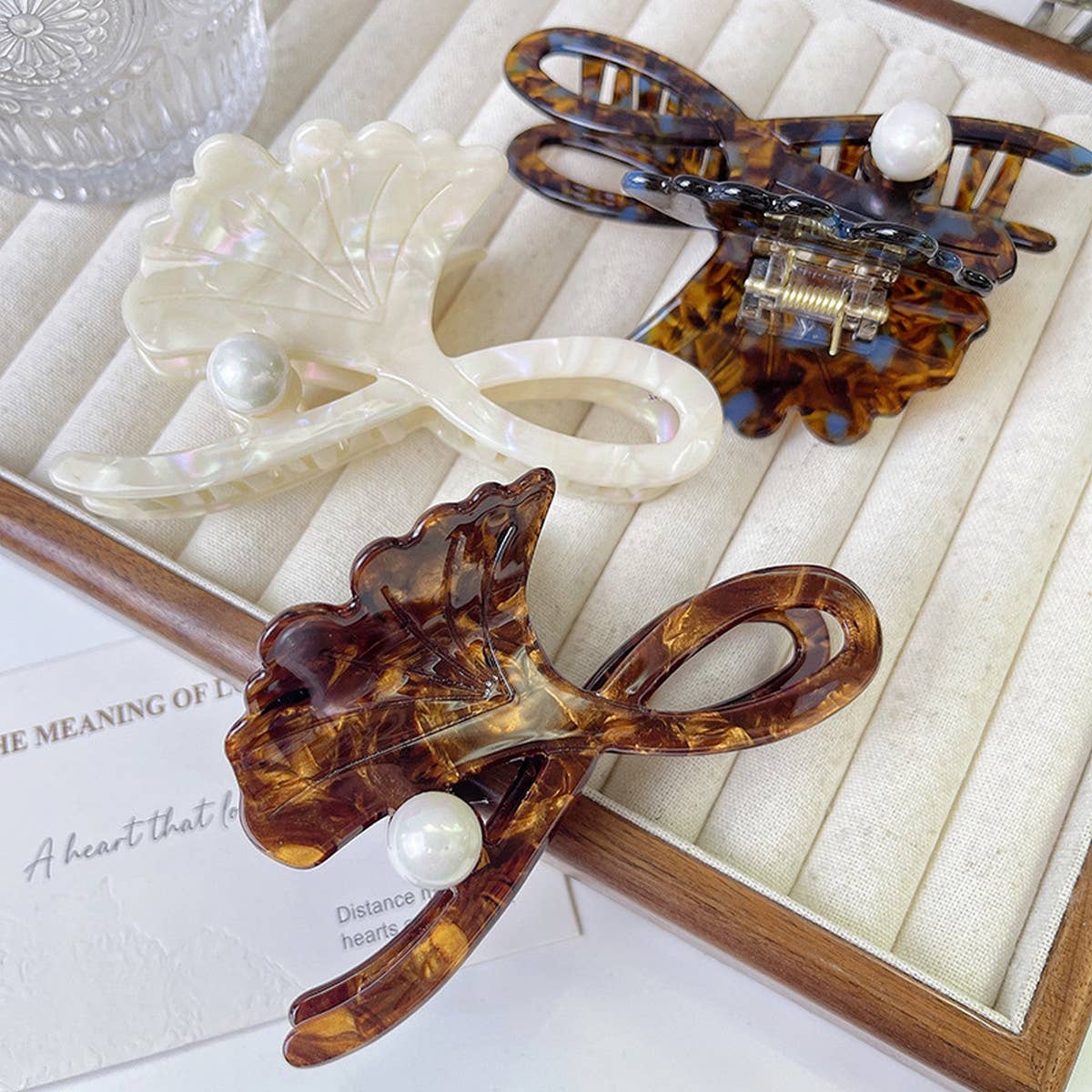 Ginkgo Leaf Pearl Hair Claw, Elegant French Clip_CWAHA1347