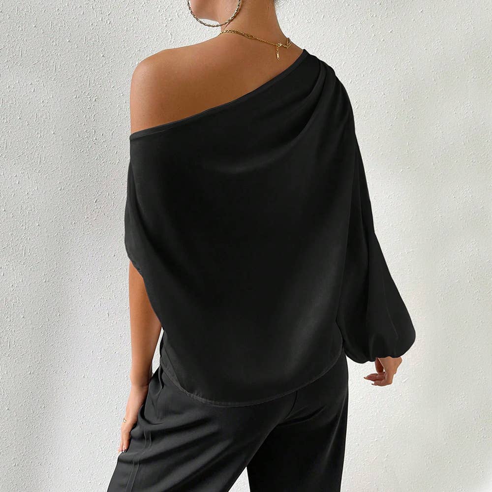 Slanted neck loose-fitting off-the-shoulder top