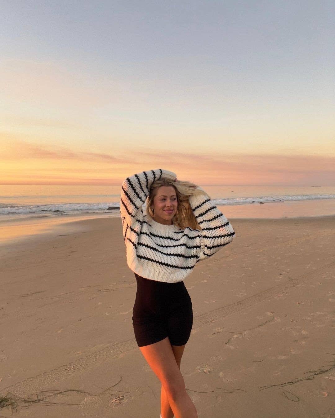 BAGGY PULLOVER WITH CREW NECK AND COLOR STRIPES