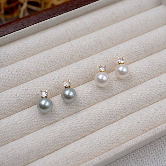 DELICATE AND SWEET PEARL NECKLACE AND EARRINGS SET