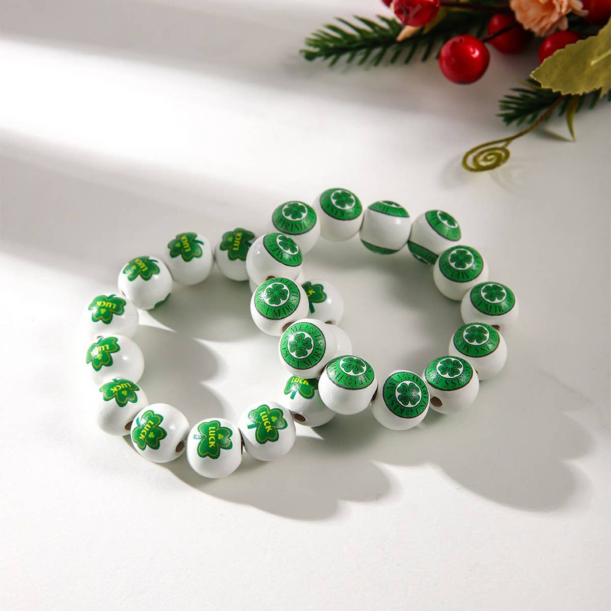 ST. PATRICK'S DAY WHITE WOOD BEAD BRACELET SET_CWMM3505