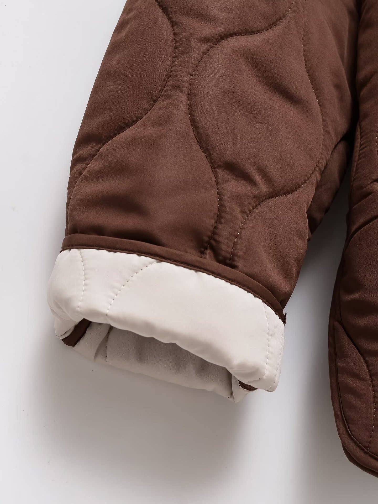 Simple quilted cotton-padded round-neck coat