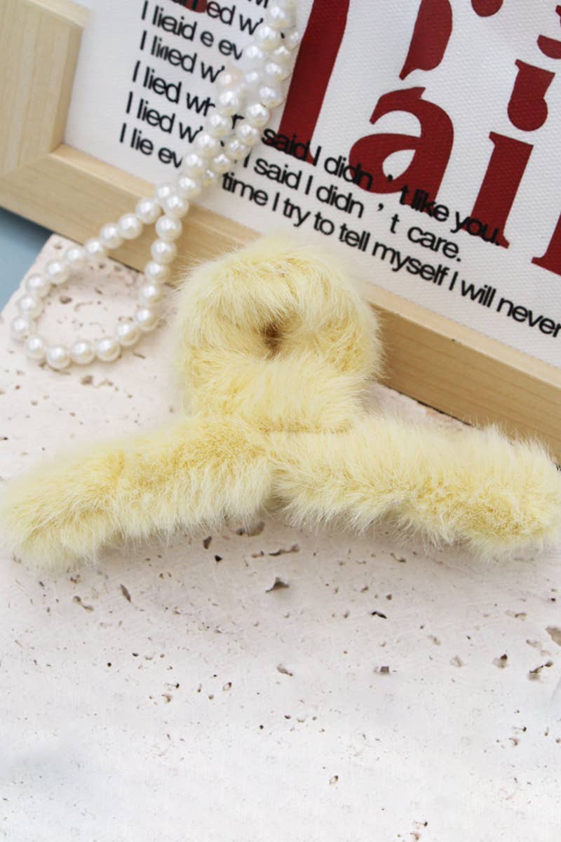 MULTICOLOR FAUX RABBIT FUR HAIR CLAW CLIP TWIST_CWAHA0153