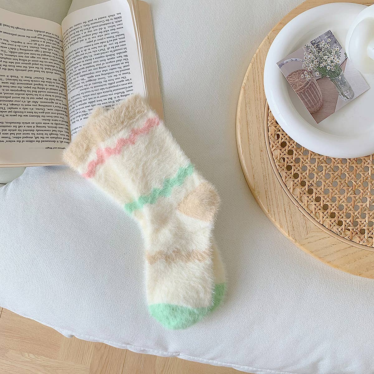 CASUAL PLUSH THICKENED MIDDLE TUBE SOCKS_CWMS0887
