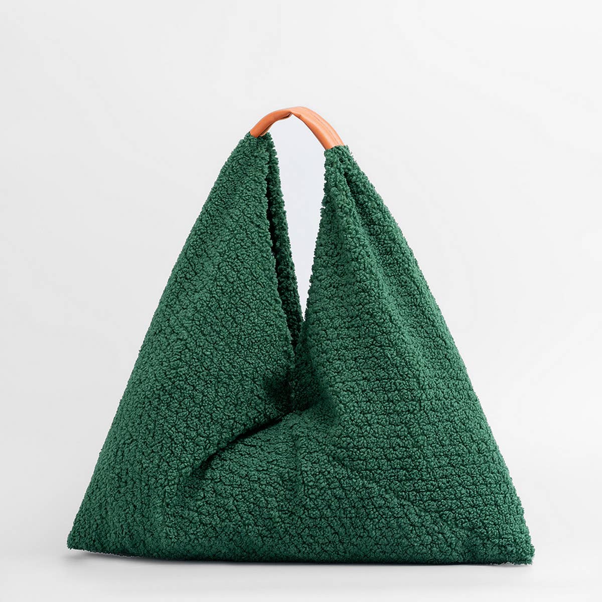 SIMPLE PORTABLE TRIANGLE SHOULDER BAG_CWAB2005