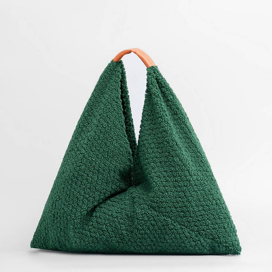 SIMPLE PORTABLE TRIANGLE SHOULDER BAG_CWAB2005