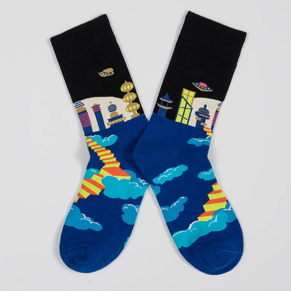 COLORFUL PATTERN COUPLE MID SOCKS