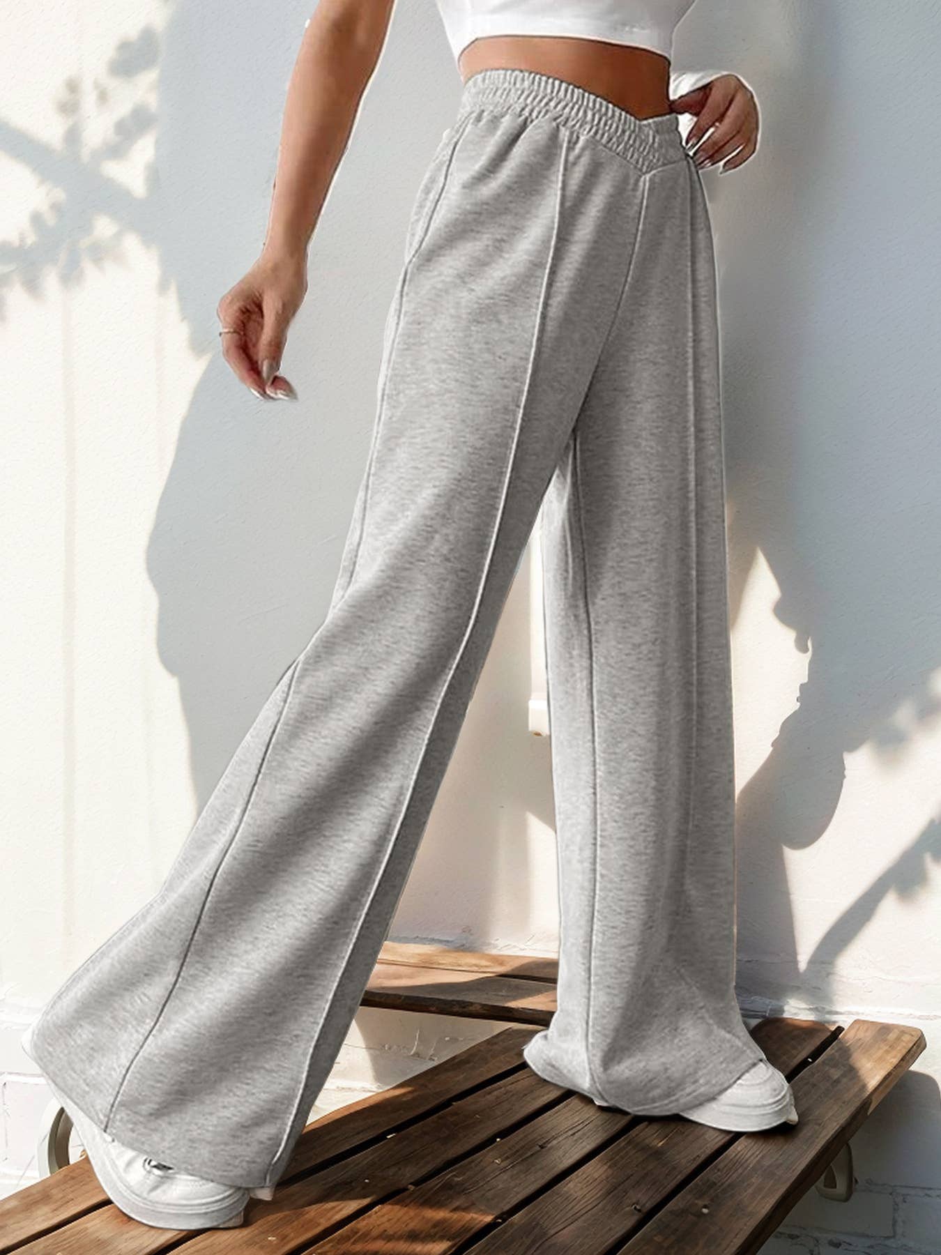 V-shaped high-waisted patchwork wide-leg pants