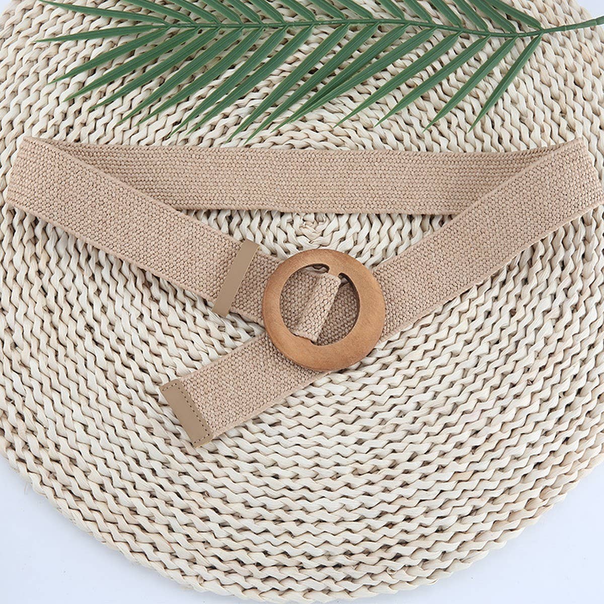 CWABE1176_ROUND WOODEN BUCKLE PP STRAW WOVEN BELT