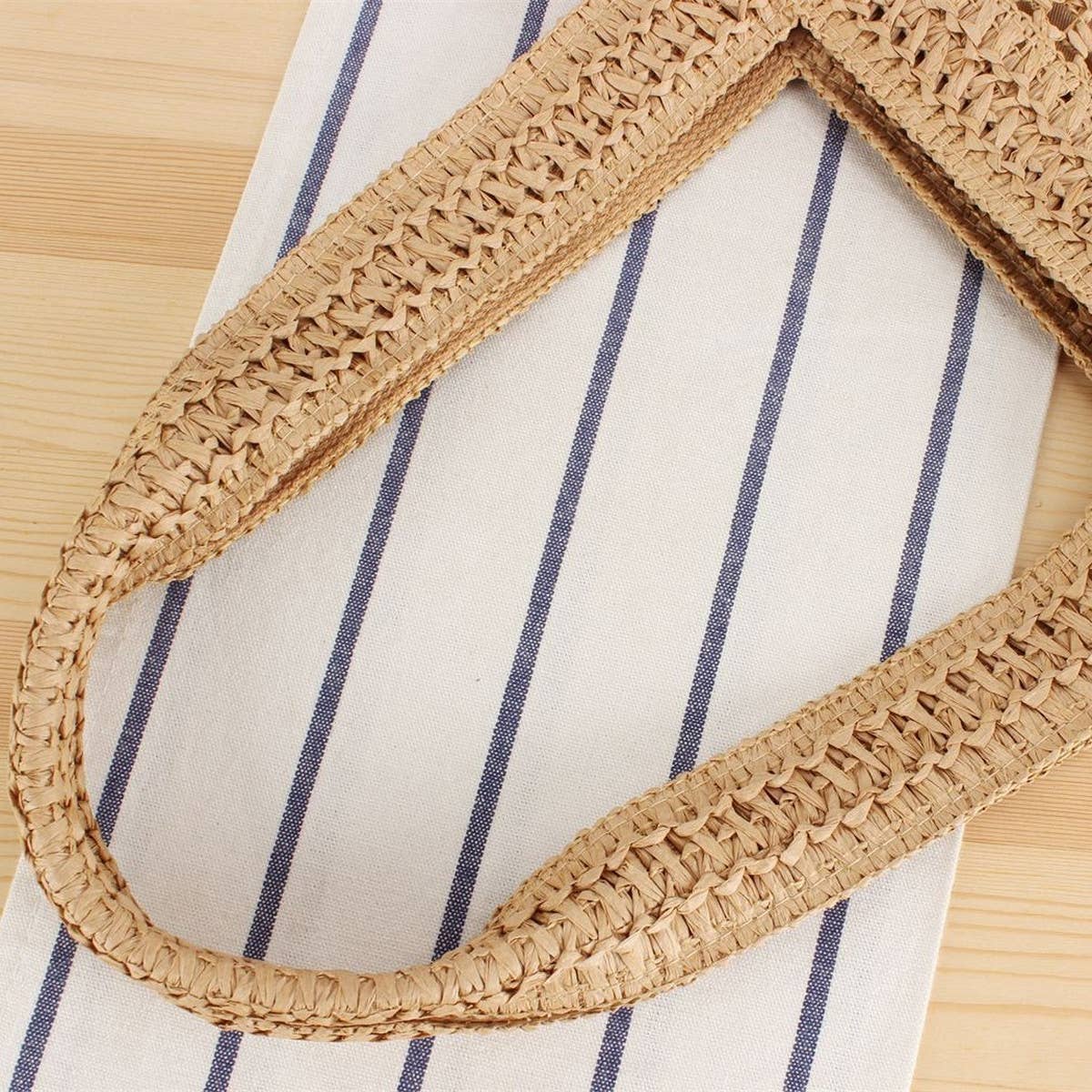 VERSATILE LETTER LARGE CAPACITY STRAW BAG_CWAB2014