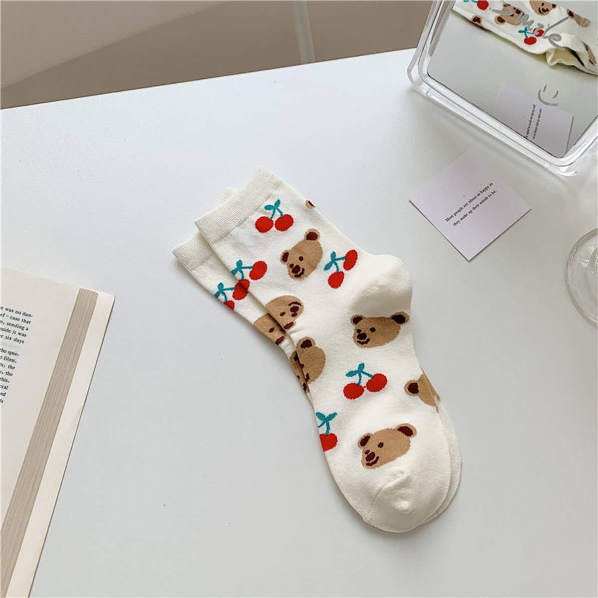MILKY WHITE DOODLE SMILEY PATTERN CREW SOCKS