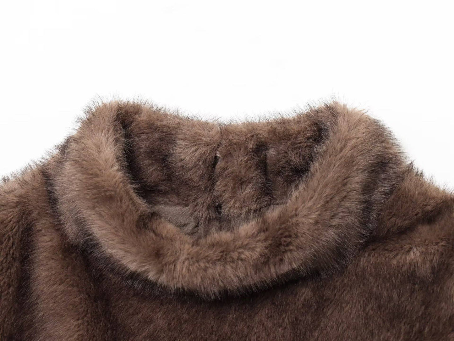 Sleeveless,belted,high-necked fashion furry vest