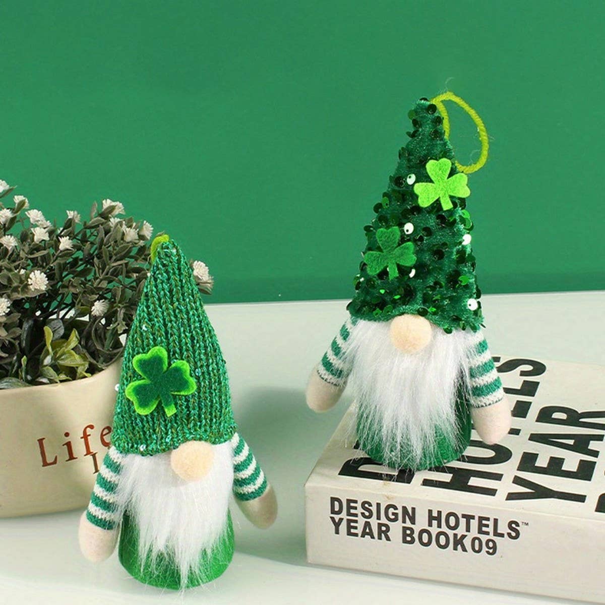 ST. PATRICK'S DAY SEQUIN HAT LIGHT UP ELF DOLL_CWMM3455