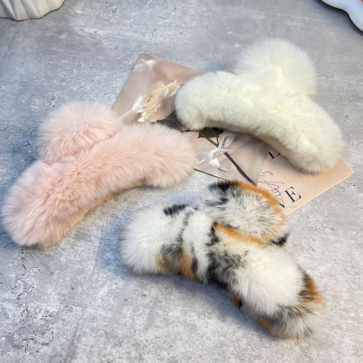 Rex Rabbit Fur Claws - Elegant Mixed Color Clips