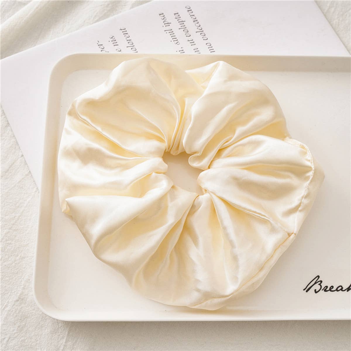 FASHIONABLE WIDE-BRIMMED HAIR TIE_CWAHA0845