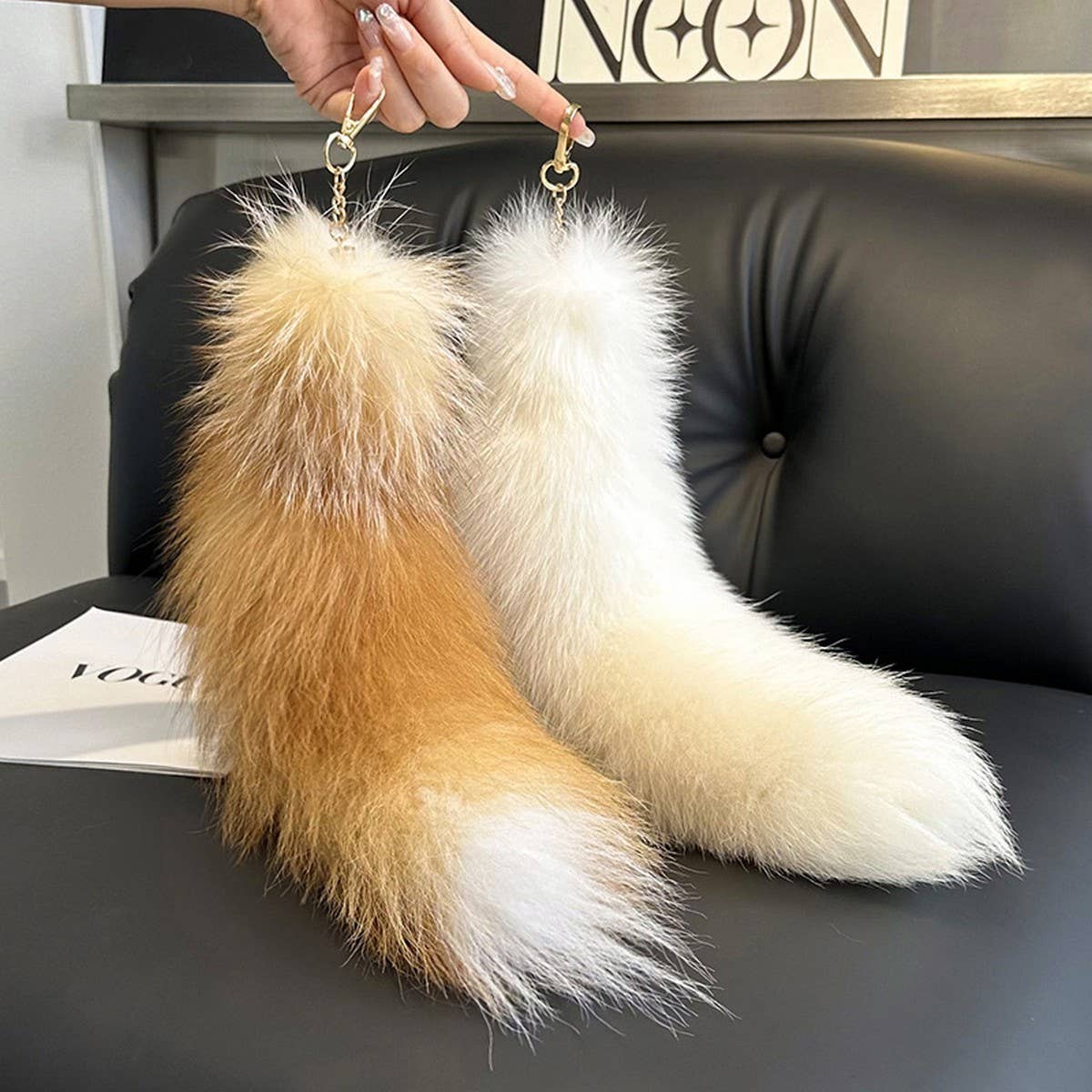 CUTE REAL FOX FUR BIG TAIL CAR KEYCHAIN PENDANT