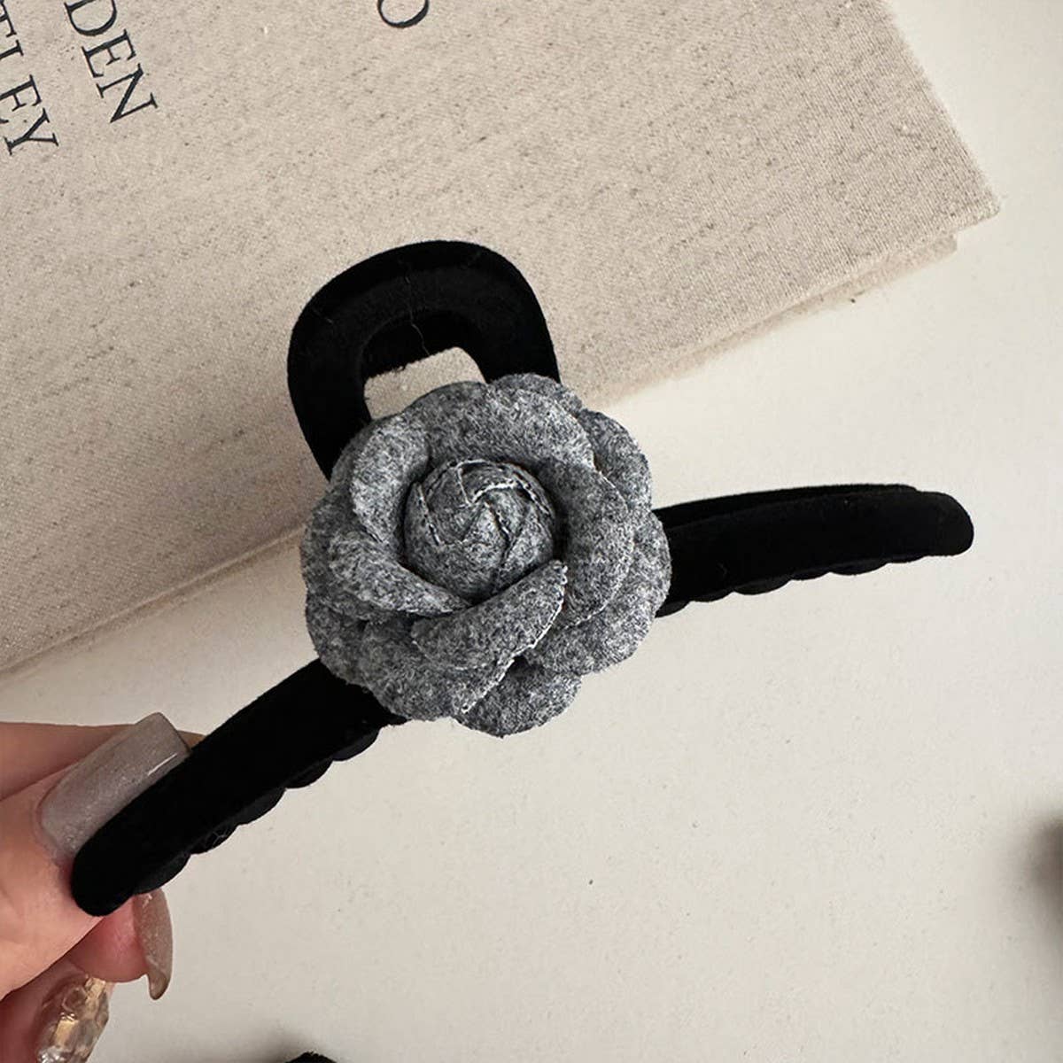 COOL GRAY CAMELLIA HAIRPIN HEADBAND