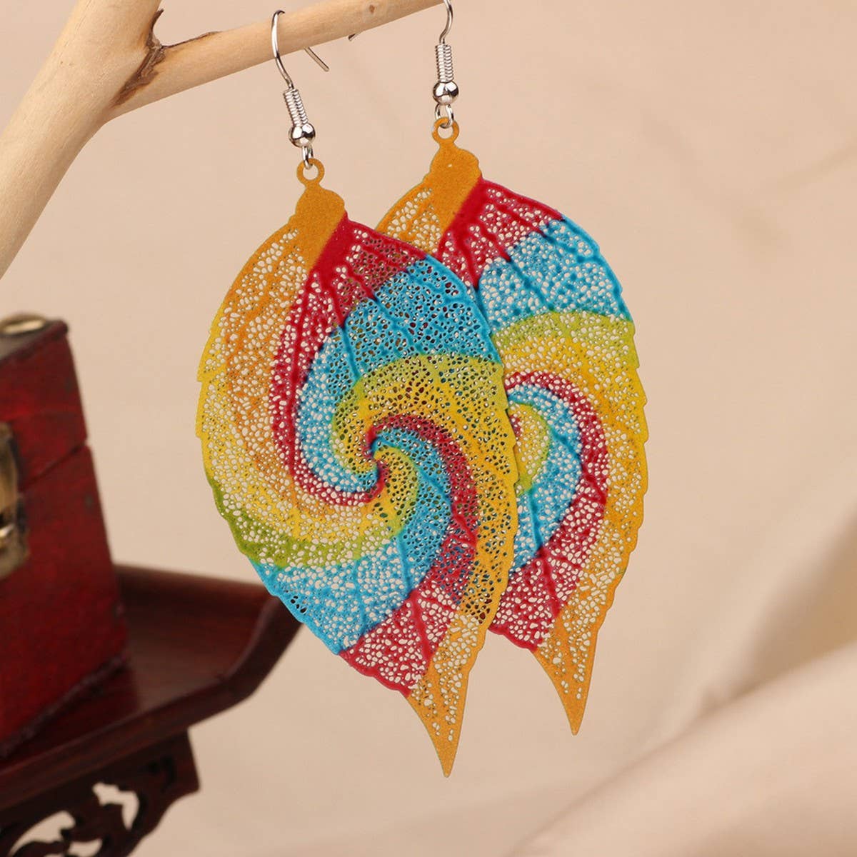 FASHIONABLE BOHEMIAN COLORFUL HOLLOW EARRINGS_CWAJE3999