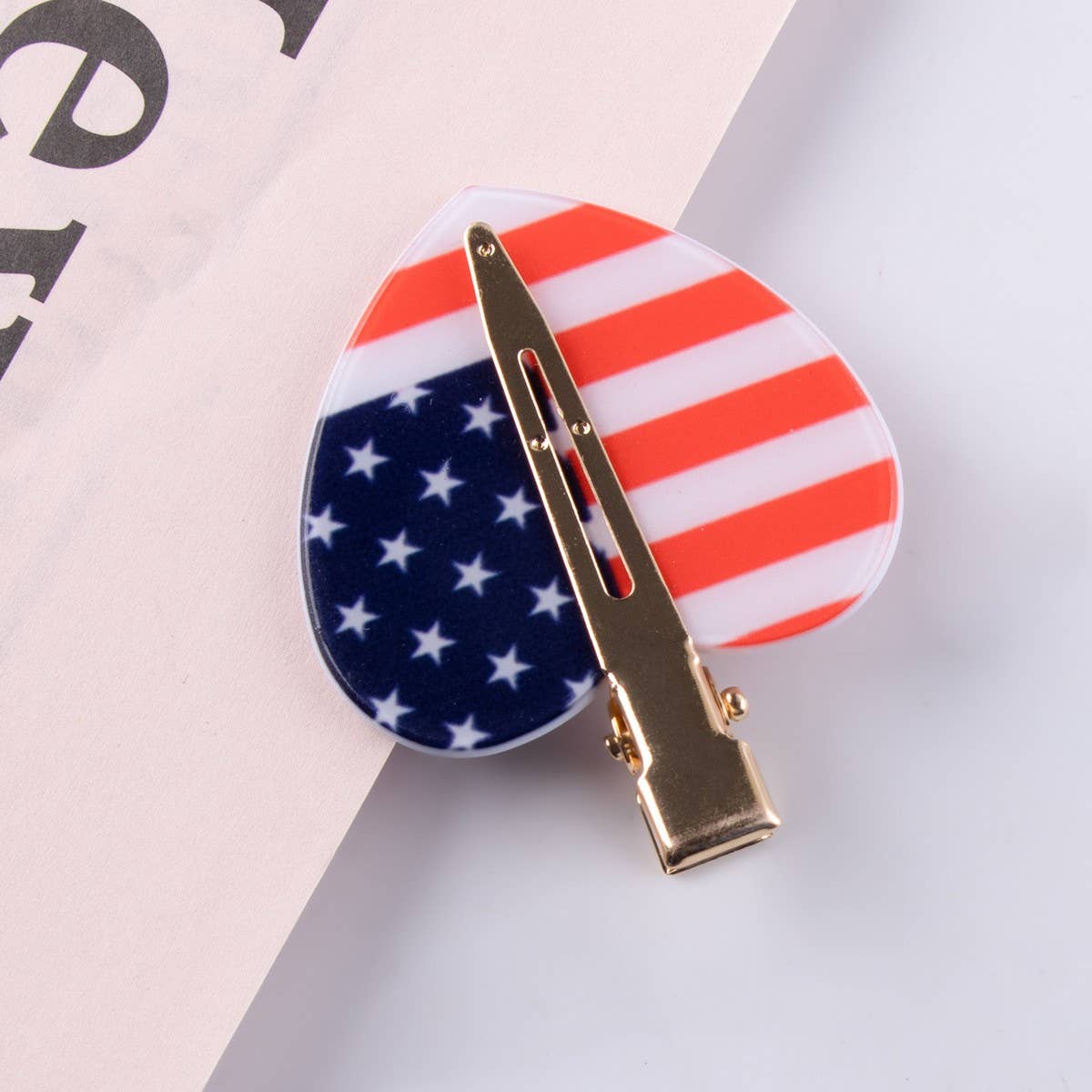 CWAHA1247_AMERICAN FLAG HEART SHAPED HAIR CLIPS