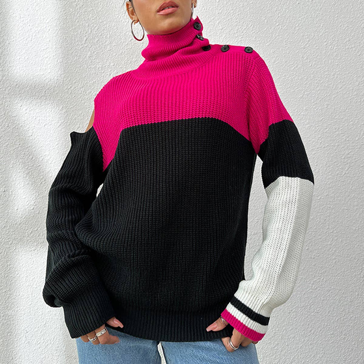 HOODIE OFF-SHOULDER SWEATER IN CONTRASTING COLORS