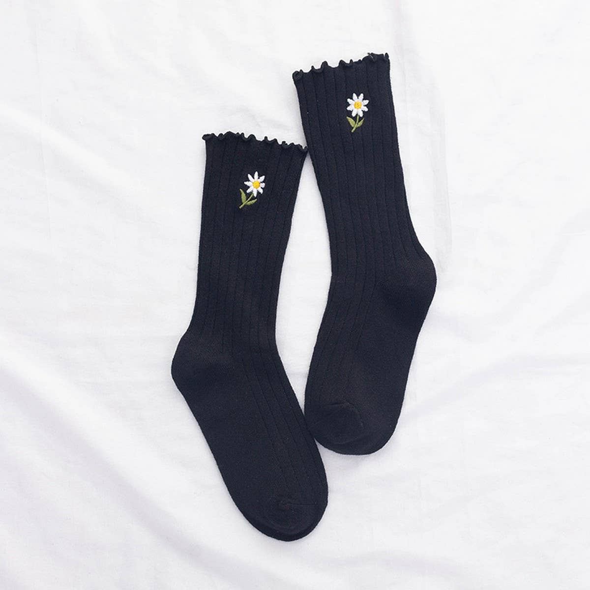 RUFFLE HEM CHRYSANTHEMUM EMBROIDERED SOCKS